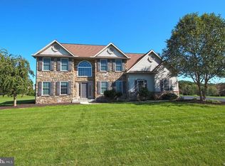 110 Robby Dr, Leesport, PA 19533