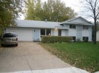 10401 Hollywood Blvd NW, Coon Rapids, MN 55433
