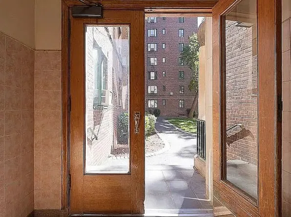 1515 Metropolitan Ave APT 6F, Bronx, NY 10462