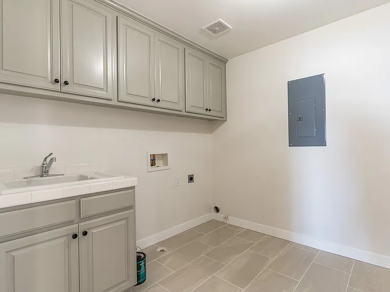 1105 Rock Harbor Point — Photo 18