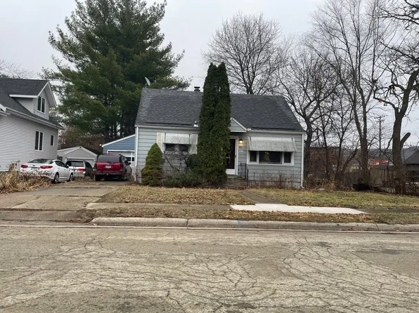 4813 Illinois St, Loves Park, IL 61111