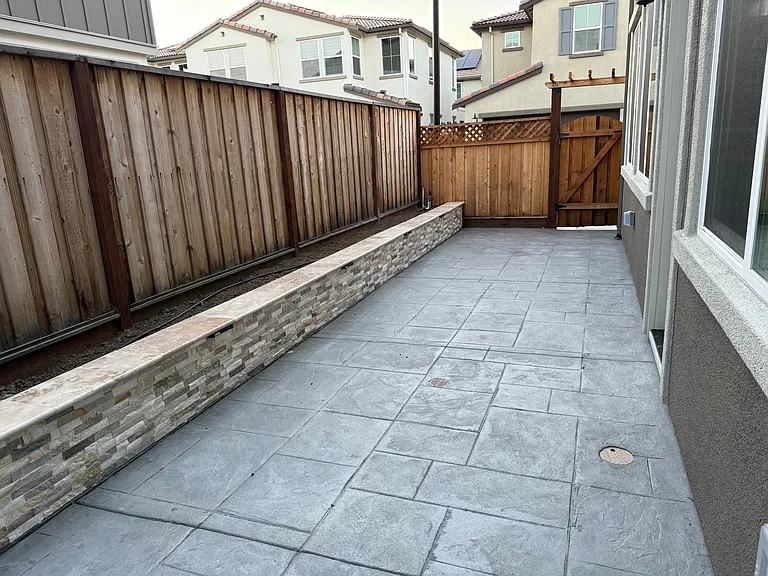 96 E Frost Dr — Photo 25