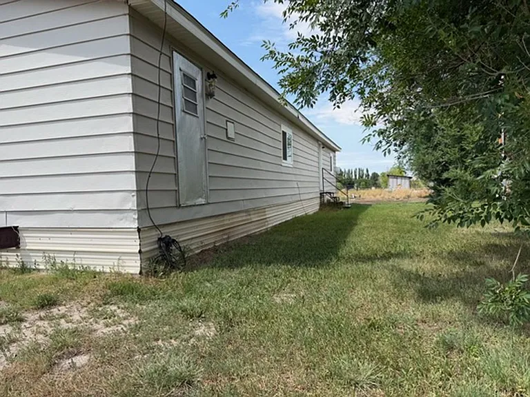 6 Reeves Rd — Photo 3