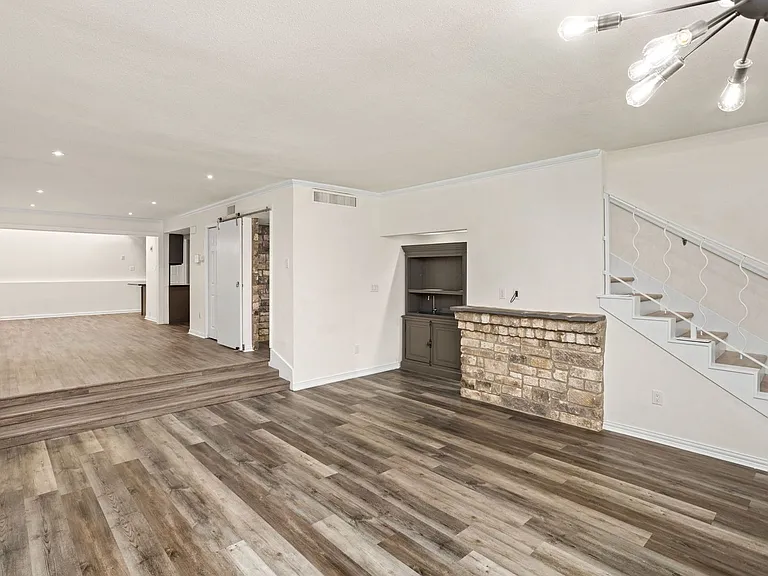 205 Chichester Pl #16 — Photo 9