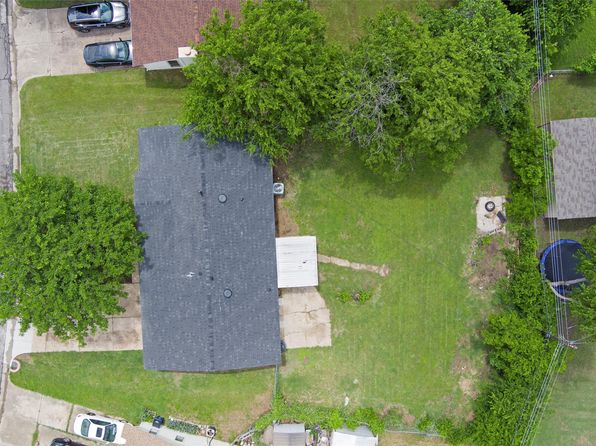 840 Belaire Dr, Burleson, TX 76028
