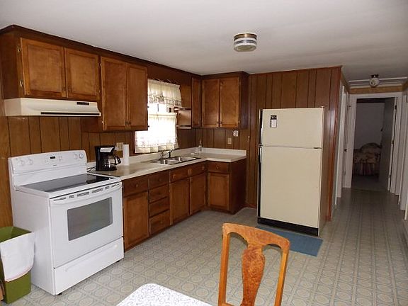3rd image of 167 Mondana Ln