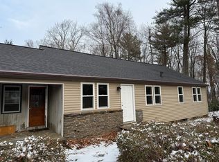 22 Breckenridge Rd, Hadley, MA 01035