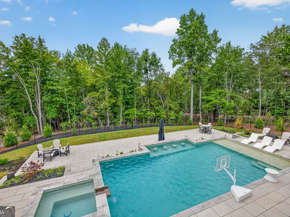 2218 Shoal Creek Rd, Buford, GA 30518