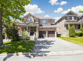 352 Coachwhip Trl, Newmarket, ON L3X 2R6