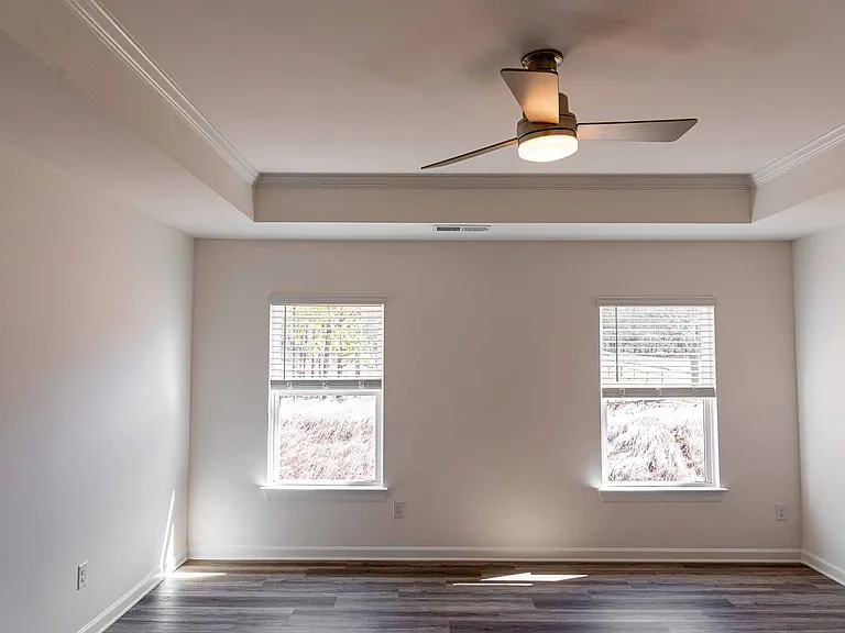 3348 Pepperpike Ct — Photo 14