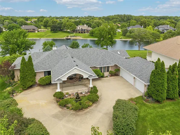 720 SE Southfork Dr, Waukee, IA 50263