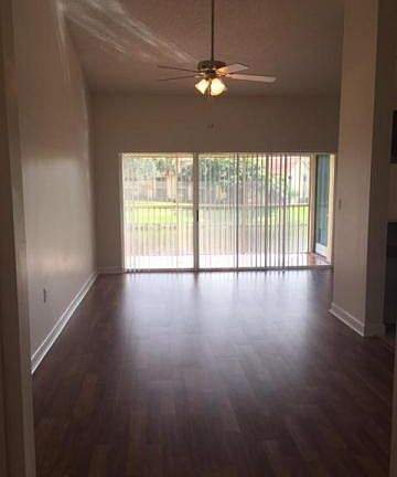 4th image of 4202 Glenmoor Dr
