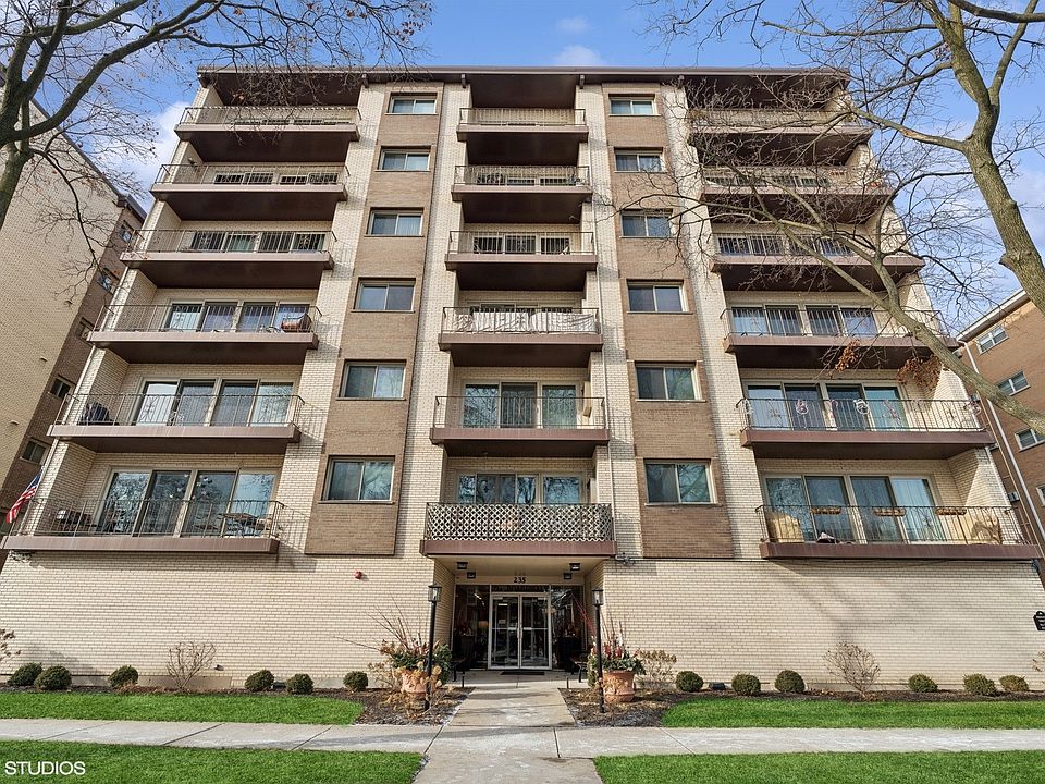 1st image of 235 Marengo #4C