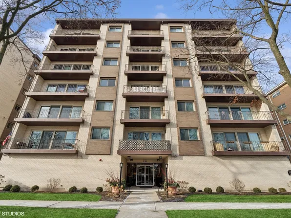 235 Marengo Ave APT 4C, Forest Park, IL 60130