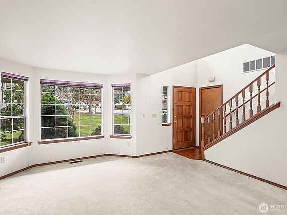 5th image of 7805 Onyx Court SW