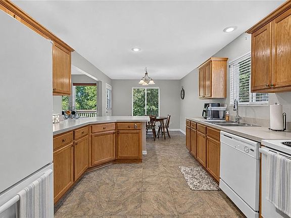 2nd image of 7900 NE 109th Ter