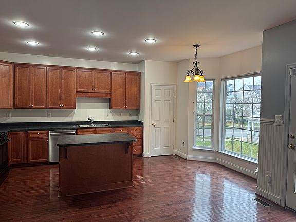2nd image of 23393 Dahlia Cir