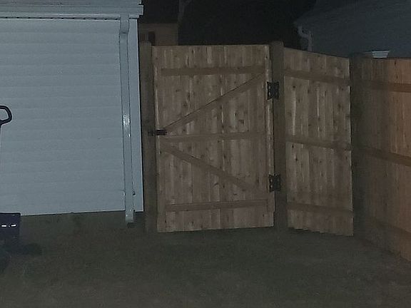 5th image of 265 Vernon St