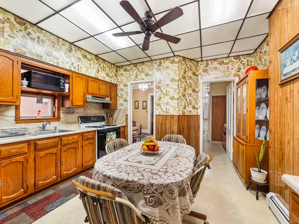 415a 57th Street image 6 of 37