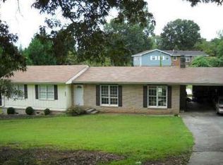 865 Castlewood Dr, Woodstock, GA 30189
