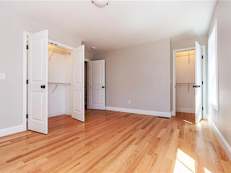 83 Cadora Ave — Photo 9