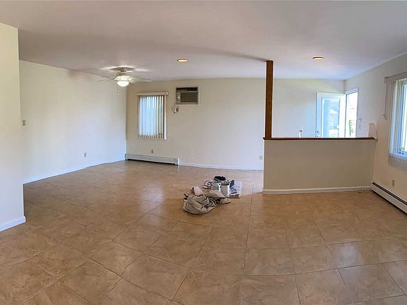 2nd image of 361 E Market St