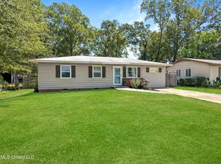 214 Oak Park Dr, Pearl, MS 39208