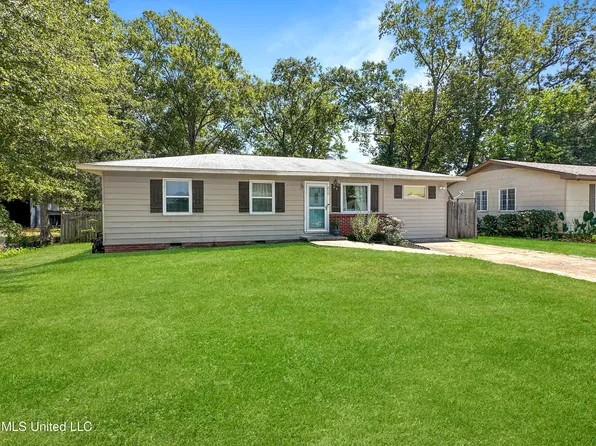 214 Oak Park Dr, Pearl, MS 39208