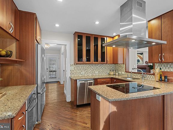 4th image of 6423 Cavalier Corridor Dr