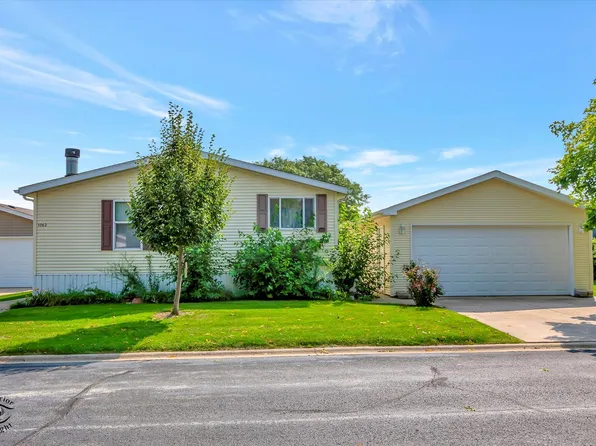 1062 Cherry St, Manteno, IL 60950