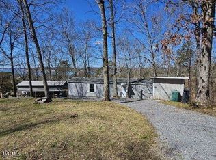 1361 Paradise Ln, Dandridge, TN 37725