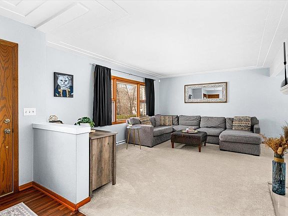 5th image of 409 Park Ave