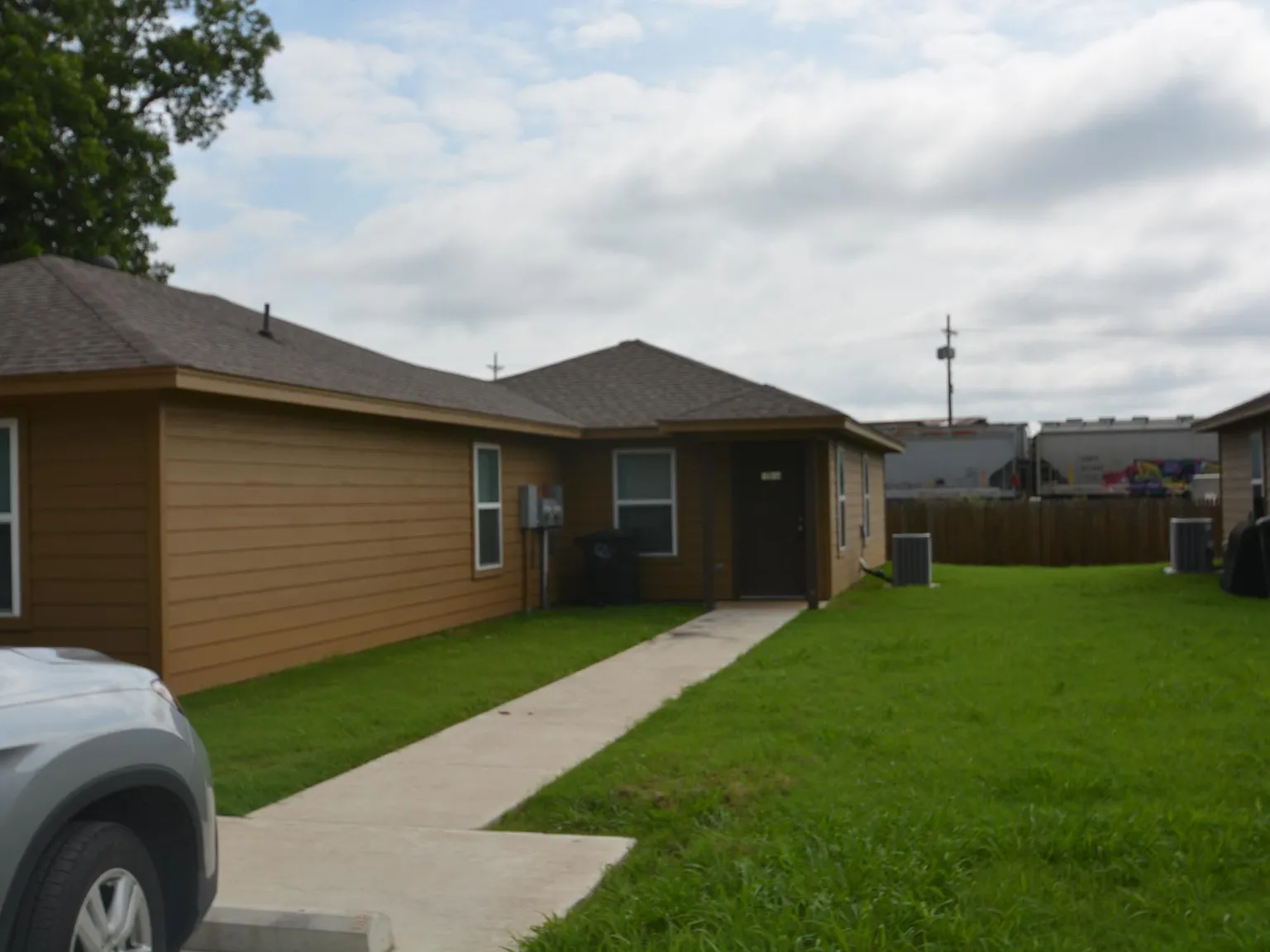 2 bed, 765 sqft, $895 — Photo 1