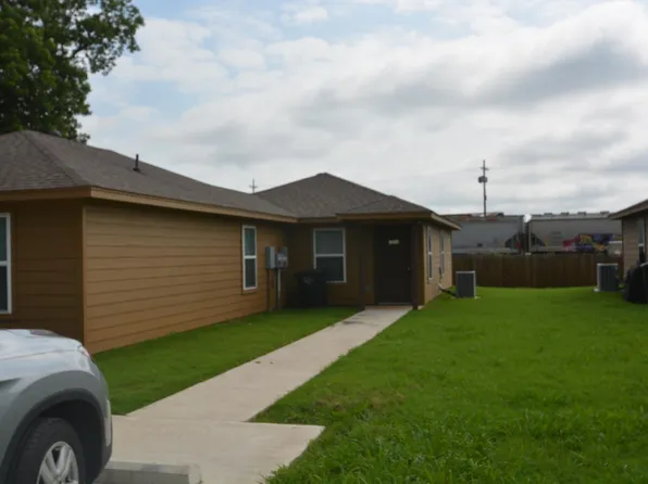 1004 N Border St Unit A, Cleburne, TX 76031