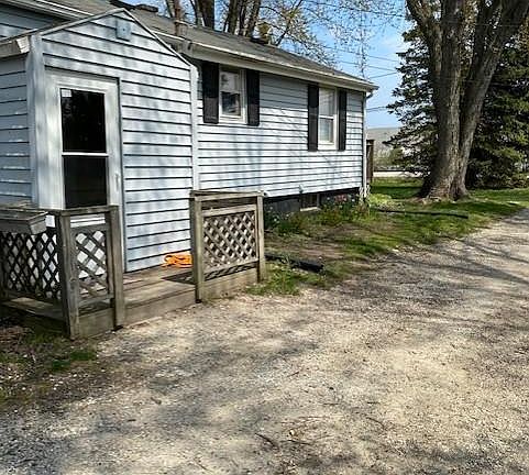 Side entrance to the House off Driveway