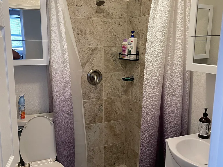 1128 S Clementine St S — Photo 25