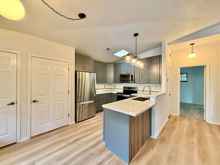1595 Sierry Peaks Dr — Photo 7