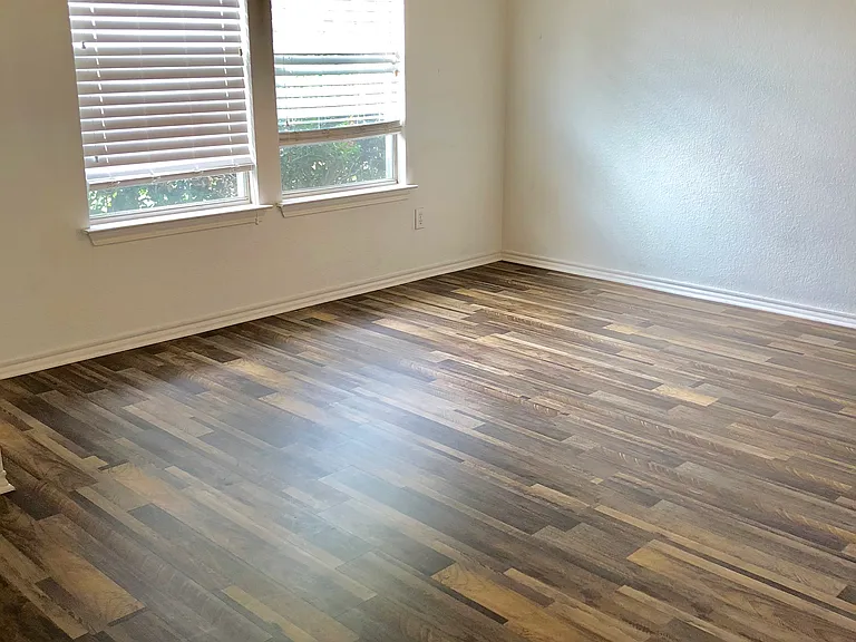 2603 Lookout Dr — Photo 3