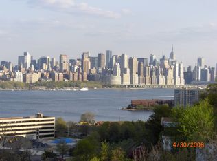 2 Manhattan Pl #C0100-100, Cliffside Park, NJ 07010