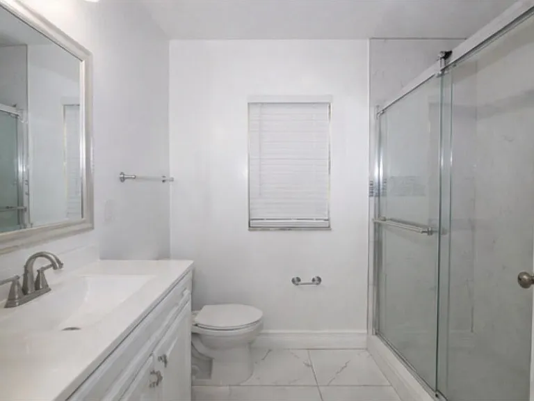 11442 NW 45th St — Photo 11
