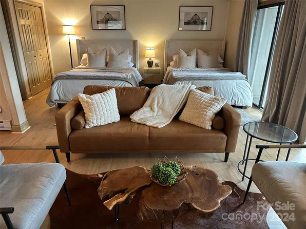 103 Mid Holiday Ln #D111, Banner Elk, NC 28604