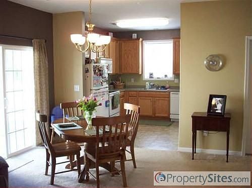 5th image of 527 Glenlea Ln