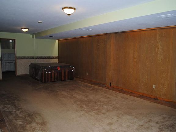 3rd image of 10722 Glen Forest Trl