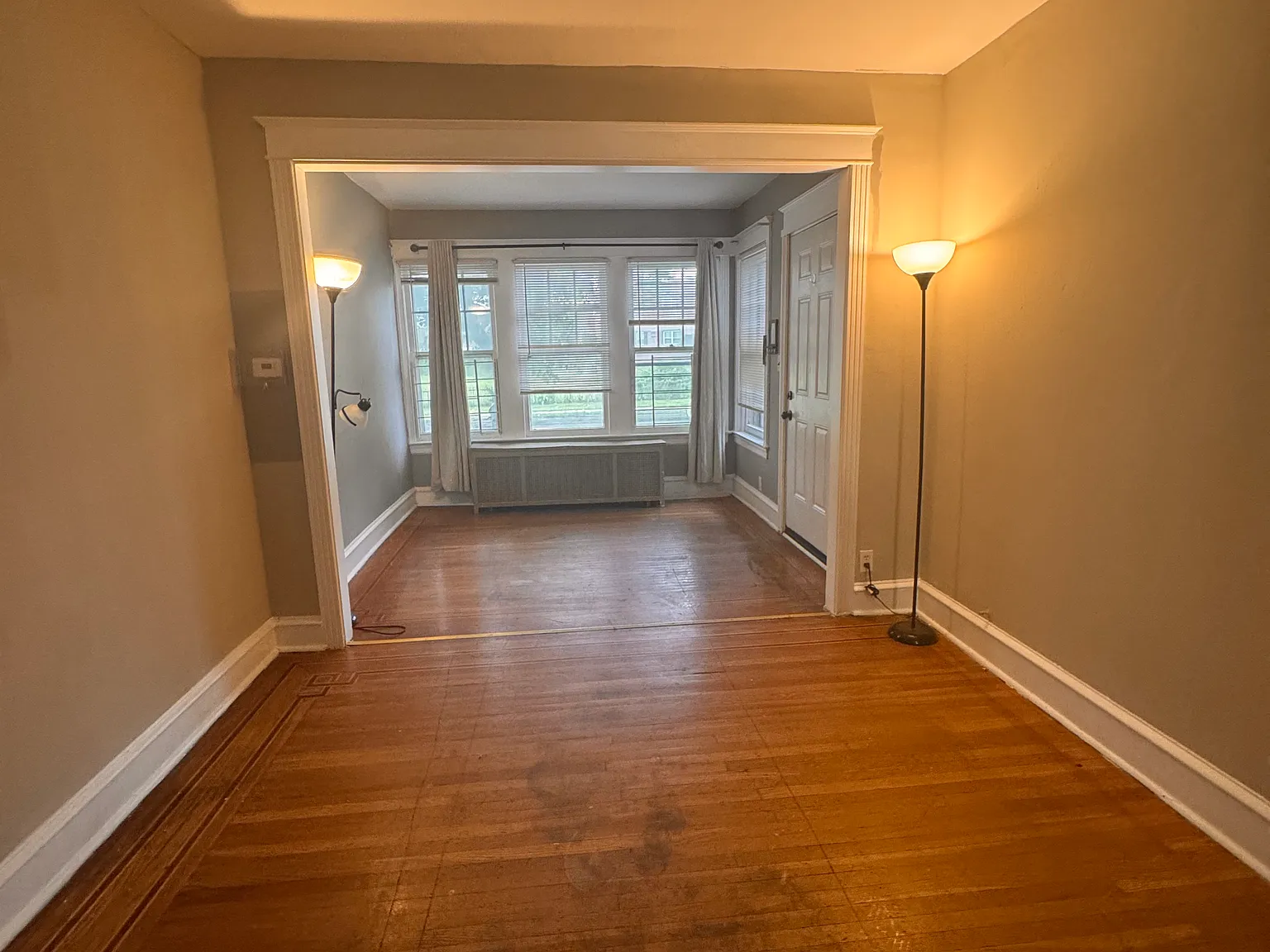 1 bed, 736 sqft, $1,200 — Photo 1