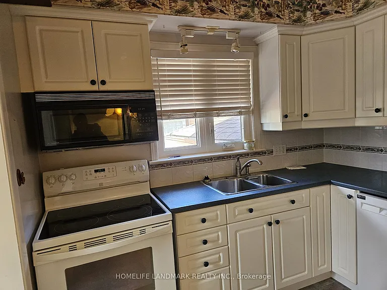 147 Fitzgibbon Ave #MAIN — Photo 6