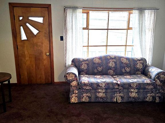 4th image of 142 Arnot St