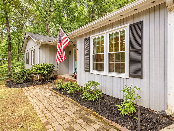 4th image of 1421 Harris Ct