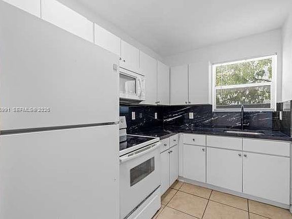 5th image of 573 NE 82nd St APT 5