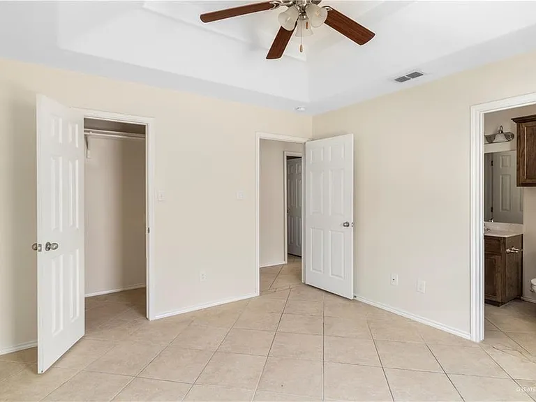 1929 Lacywood Dr — Photo 11