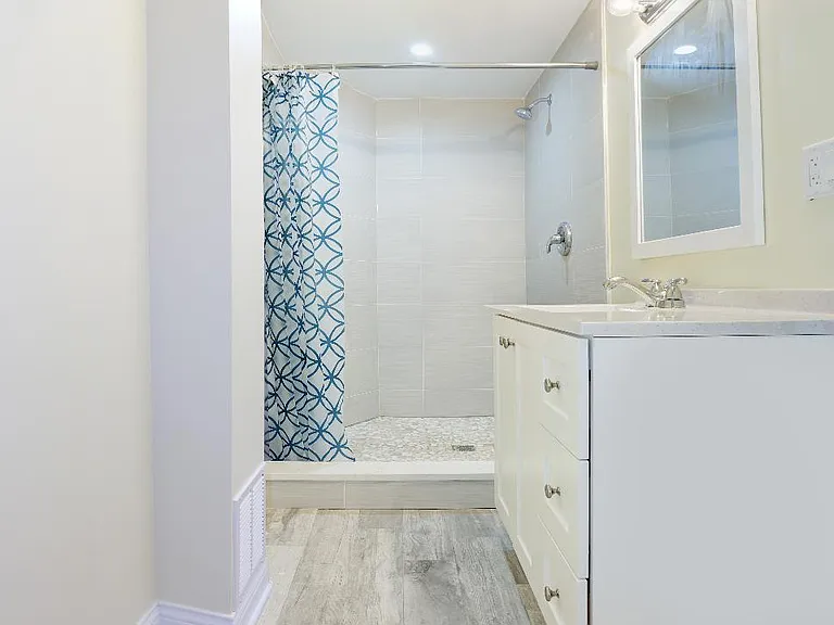 3824 N Kenmore Ave #G — Photo 12